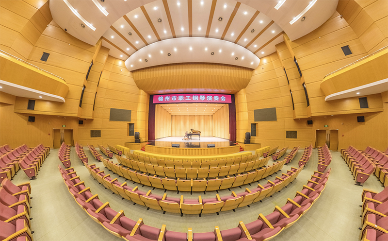 功能設施完備的現代化劇場